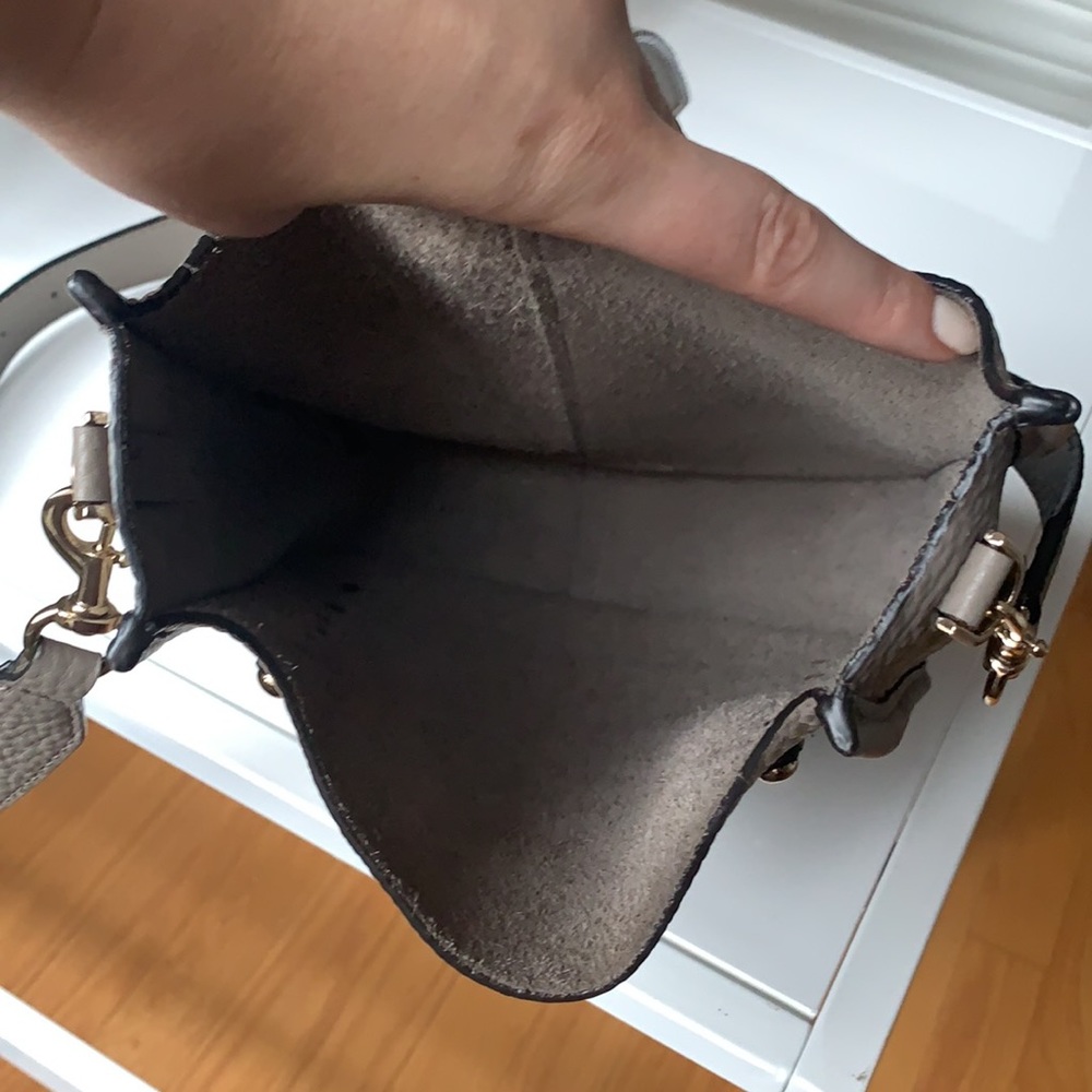 $295 Rebecca Minkoff Grey Studded Feed Bag - Picture 3 of 6